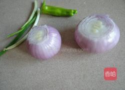 凉拌洋葱的做法图解1