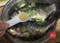 油炸小鲫鱼的做法图解4