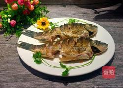 油炸小鲫鱼的做法图解10