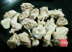 鸭腿炖土豆的做法图解3