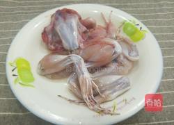 板栗烧牛蛙的做法图解1