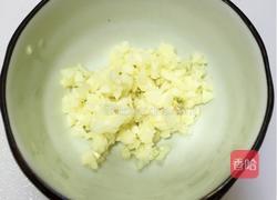 云耳西芹腐竹炒鸡蛋的做法图解3