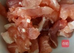 茭白炒肉的做法图解2