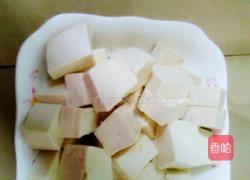 豆腐炖白菜的做法图解1