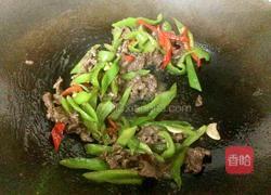 青椒炒牛柳的做法图解10