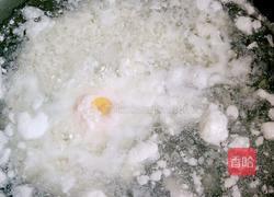 酒酿鸡蛋的做法图解3