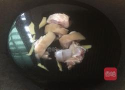 猪蹄黄豆汤的做法图解3