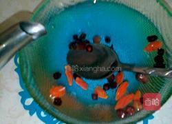 五味子枸杞茶的做法图解4