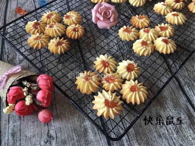 草莓饼干