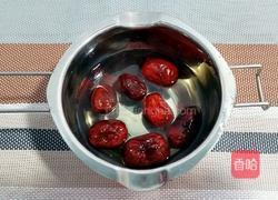 红枣桂圆鸡蛋汤的做法图解1