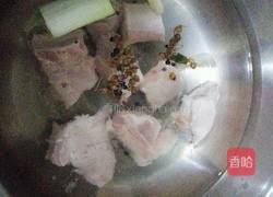 排骨南瓜汤的做法图解2