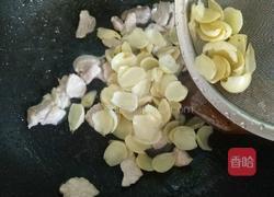 百合炒肉的做法图解4