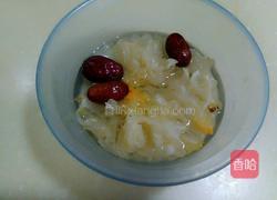 红枣银耳粥的做法图解2