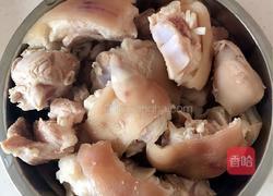 猪蹄莲藕汤的做法图解2