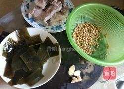黄豆海带排骨汤的做法图解4