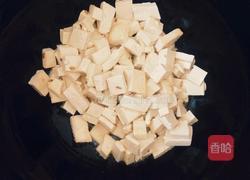 腊肠抄金针菇的做法图解3