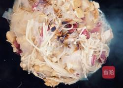 腊肠抄金针菇的做法图解4