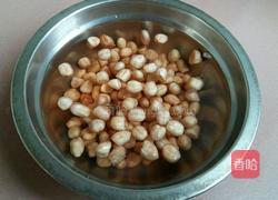 猪脚焖花生的做法图解1