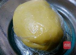 广式豆沙蛋黄月饼的做法图解10