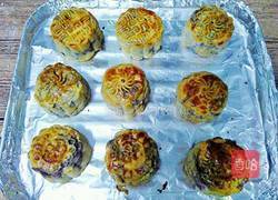 广式豆沙蛋黄月饼的做法图解24