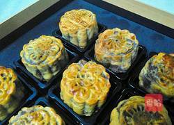 广式豆沙蛋黄月饼的做法图解26