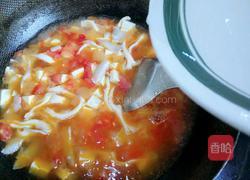 西红柿炒蘑菇鸡蛋浇汁手擀面的做法图解10