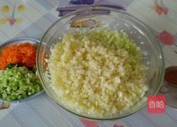 圆白菜猪肉馅饺子的做法图解3