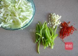 凉拌包菜丝的做法图解2