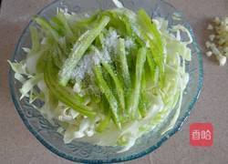 凉拌包菜丝的做法图解3