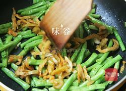 火腿肠炒榨菜的做法图解4