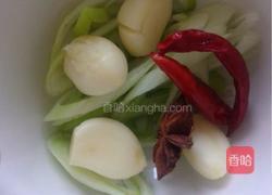 鸡肉炖土豆的做法图解1