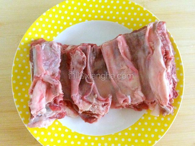 牛肉冲洗干净