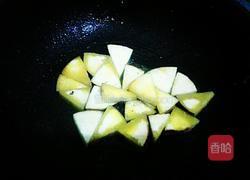 西红柿尖椒炒茄子的做法图解3