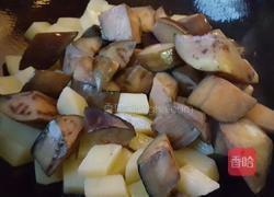 土豆烧茄子的做法图解6