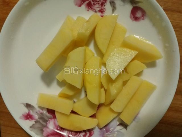 土豆削皮切块