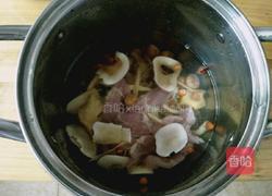 无花果瘦肉汤的做法图解3