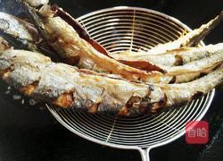 干炸秋刀鱼的做法图解5