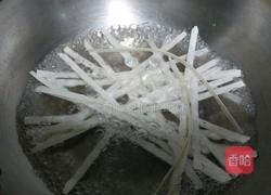 鸡丝拌面的做法图解2