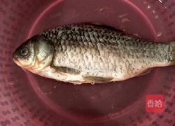 清炖野生小鲫鱼的做法图解1