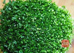 韭菜鸡蛋馅儿饼的做法图解3