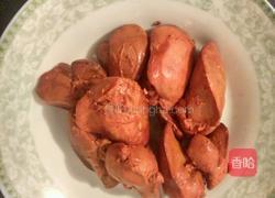 胡萝卜炒鸡肝的做法图解1