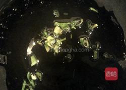 胡萝卜炒鸡肝的做法图解3