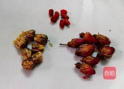 菊花玫瑰茶的做法图解1