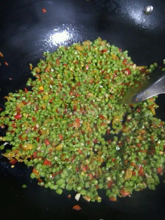 最后撒上葱花，即可出锅