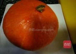 虾仁银鱼金瓜盅的做法图解1