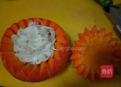 虾仁银鱼金瓜盅的做法图解5