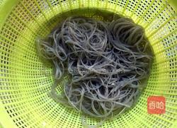 包菜粉条的做法图解5