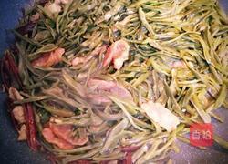 腊肠炖干豆角的做法图解16