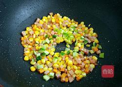 玉米炒火腿的做法图解5