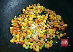 玉米炒火腿的做法图解7